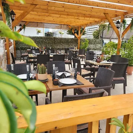 Secret Garden Hotell Maleme